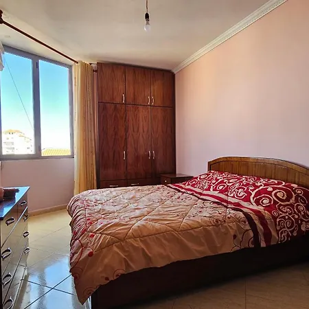 Lakeside Charmer: Hidden Gem With Panoramic Views! Apartament *