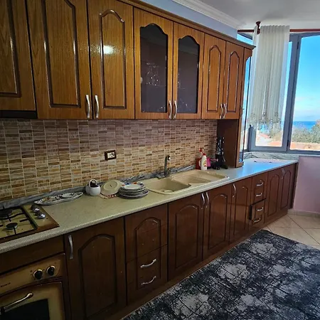 Apartament Lakeside Charmer: Hidden Gem With Panoramic Views!